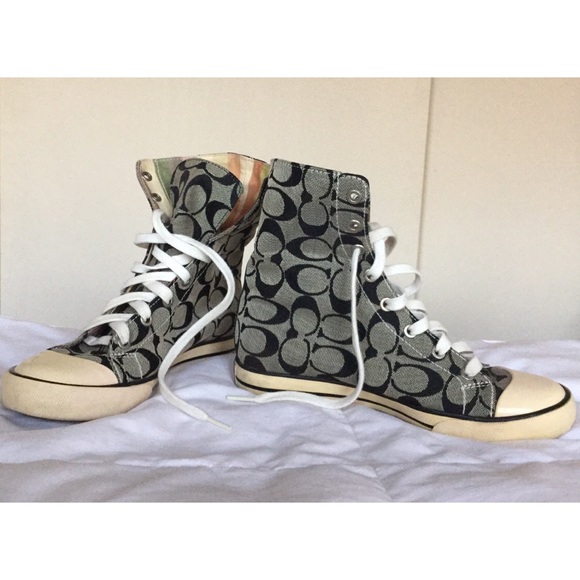 Signature Sneaker - Picture 8 of 8